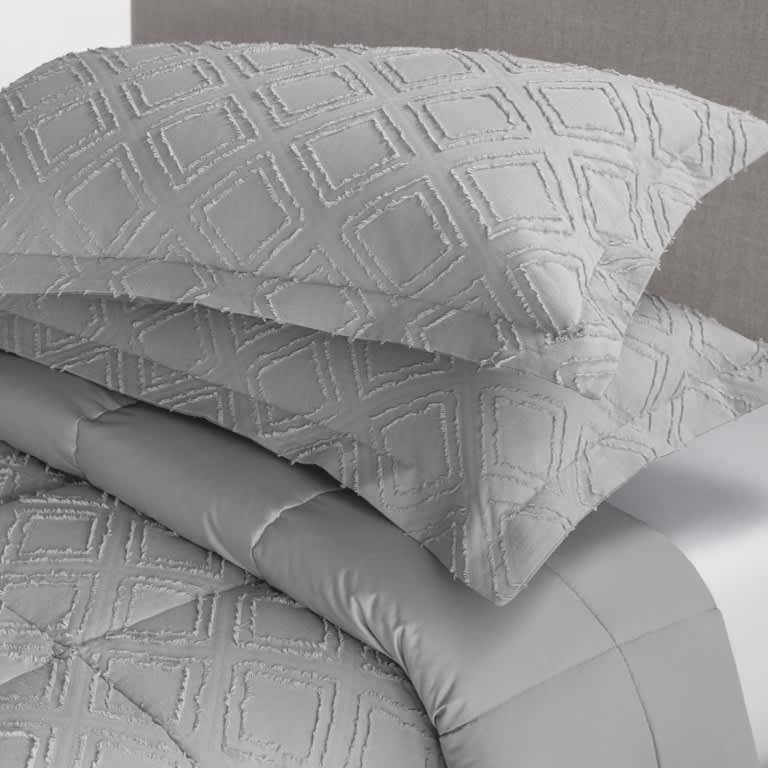 Classic Down Alternative Comforter Set