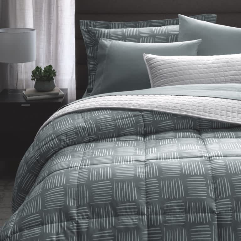 Classic Down Alternative Comforter Set