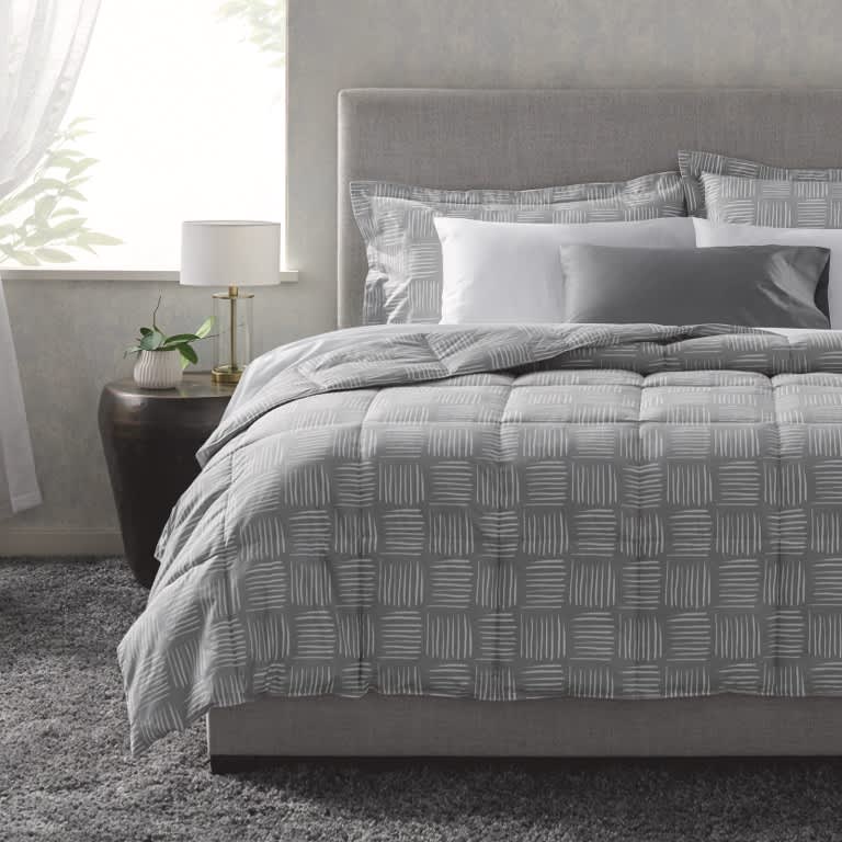 Classic Down Alternative Comforter Set