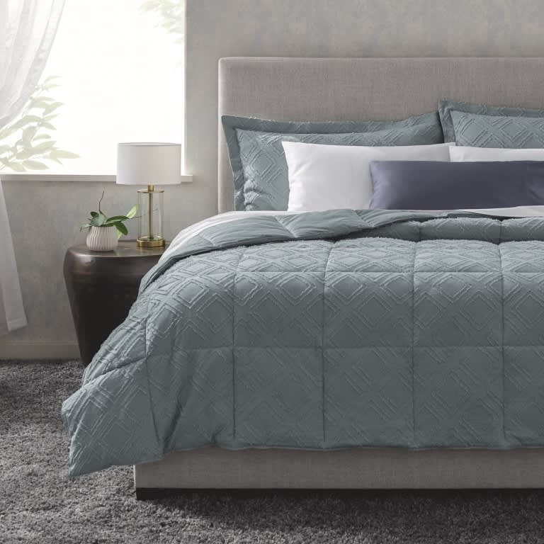 Classic Down Alternative Comforter Set