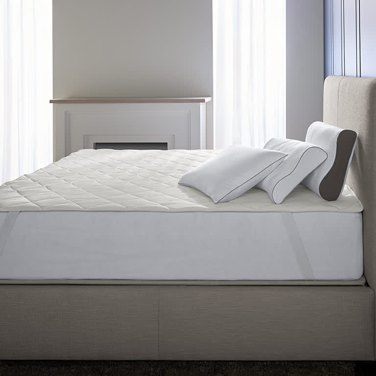 Dual temp mattress pad top