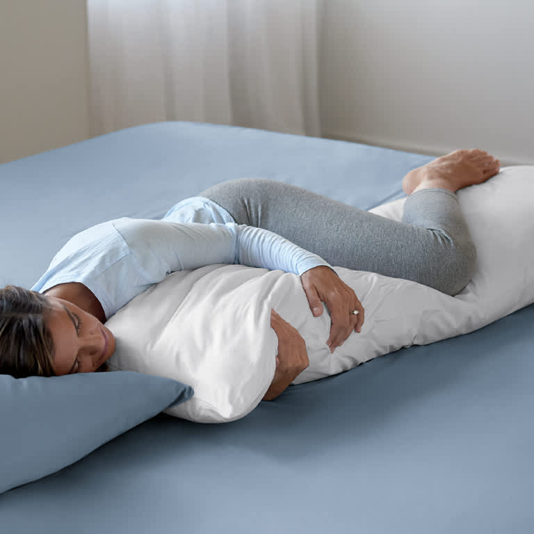 Cool ComfortFit™ body pillow