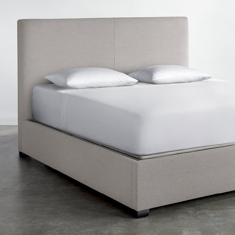 https://cdn.sleepnumber.com/image/upload/f_auto,q_auto:eco/v1681993432/workarea/catalog/product_images/tailored-panel-upholstered-bed/Tailored_Panel_variant_Stone-Linen