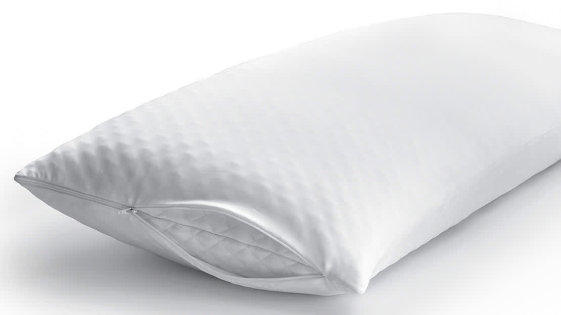 This Full-Body, Cooling Maternity Pillow Helps People Sleep (25% Off!)