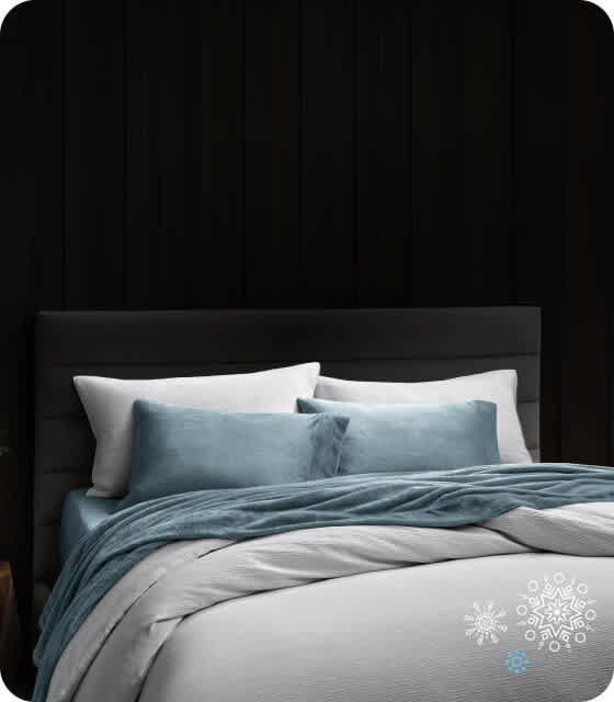 Rippled duvet cover with Teal Winter soft sheets.