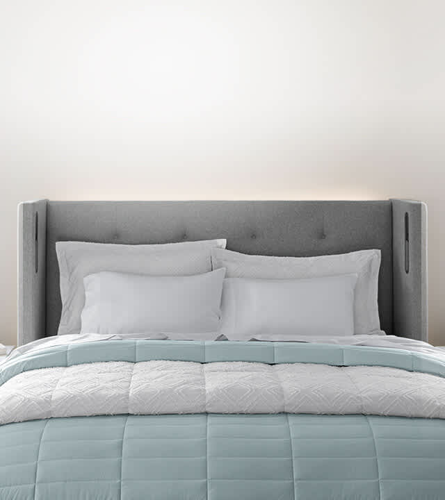 Rippled duvet cover with Teal Winter soft sheets.