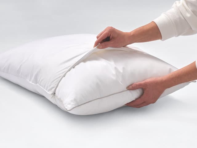 how to care for your pillow, image of pillow protector