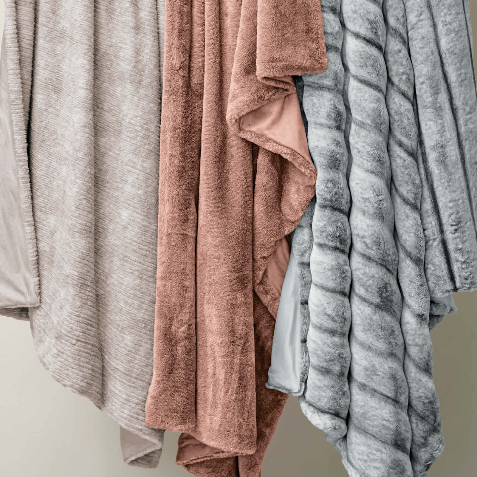 Classic faux fur throw blanket